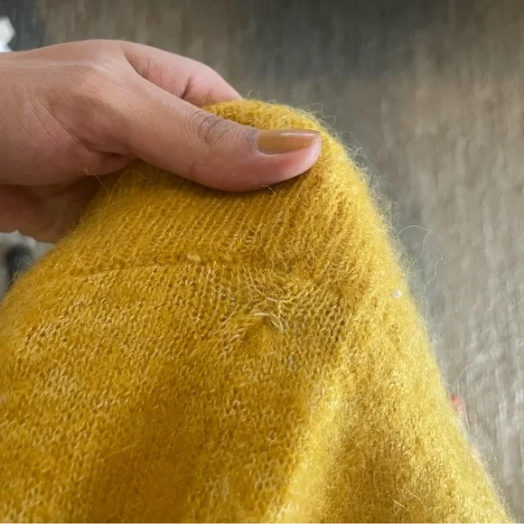 Beautiful Selected femme sweater in yellow mustard color - Picture 5 of 6